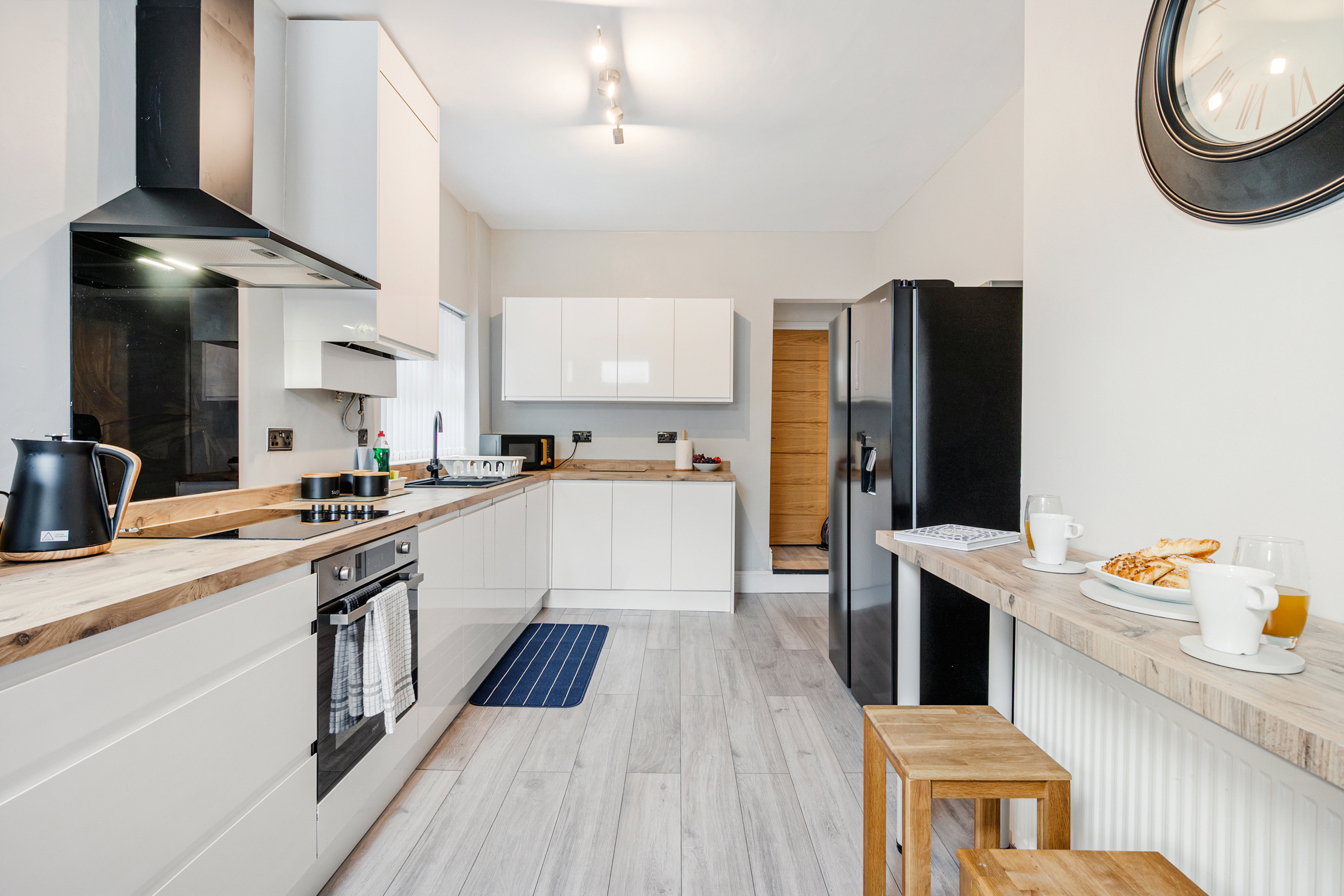 Urban Oasis Spacious 4-Bedroom Home in Manchester photo 6