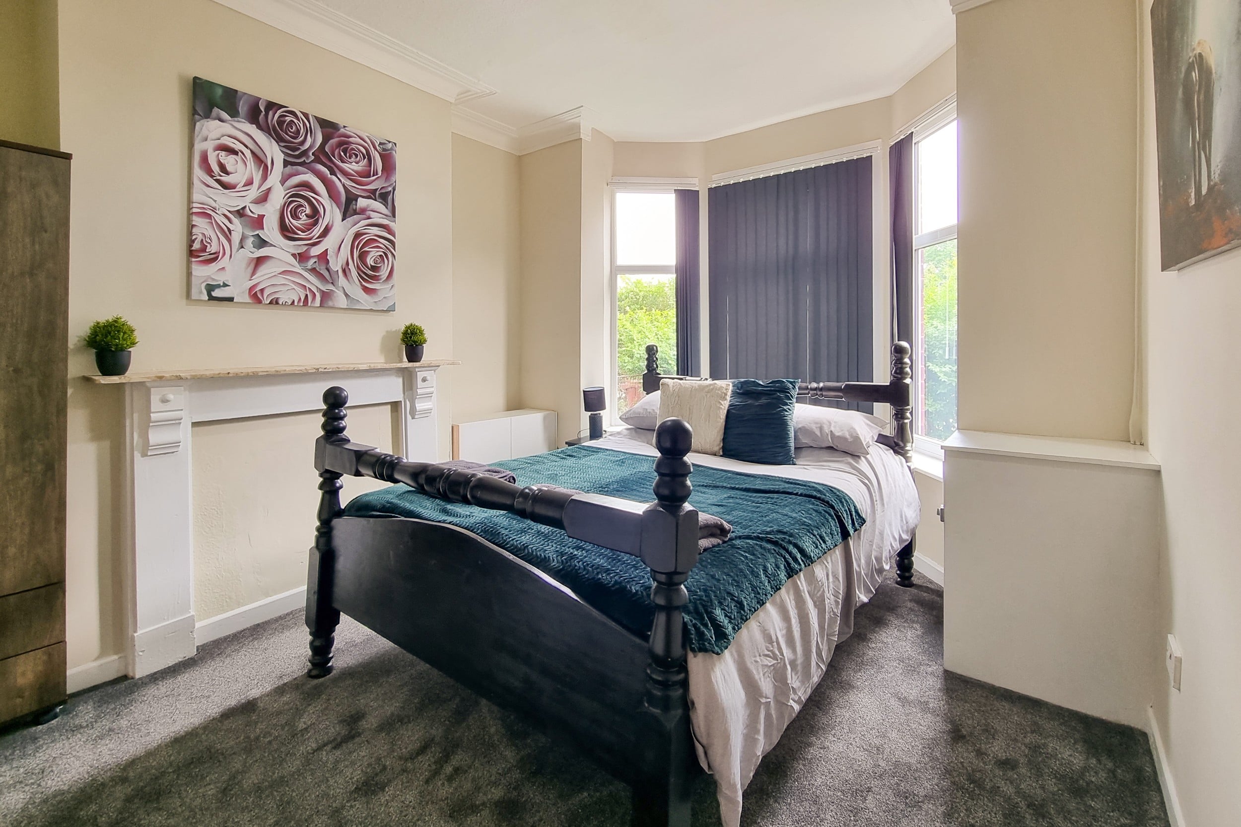 Rustic Ebony Suite with Free Parking photo 2