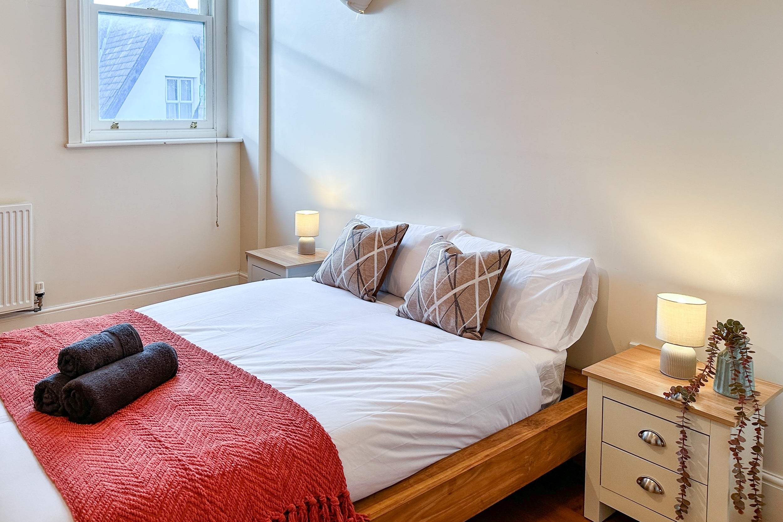 Whalley Range Hideaway 7mins to City with Parking photo 1
