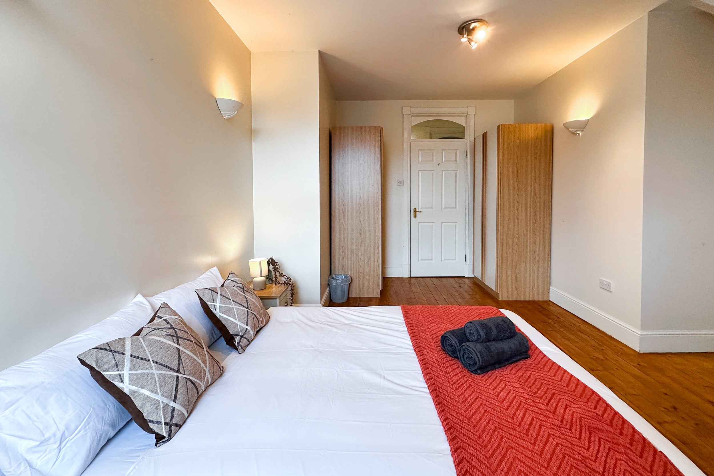 Whalley Range Hideaway 7mins to City with Parking photo 3