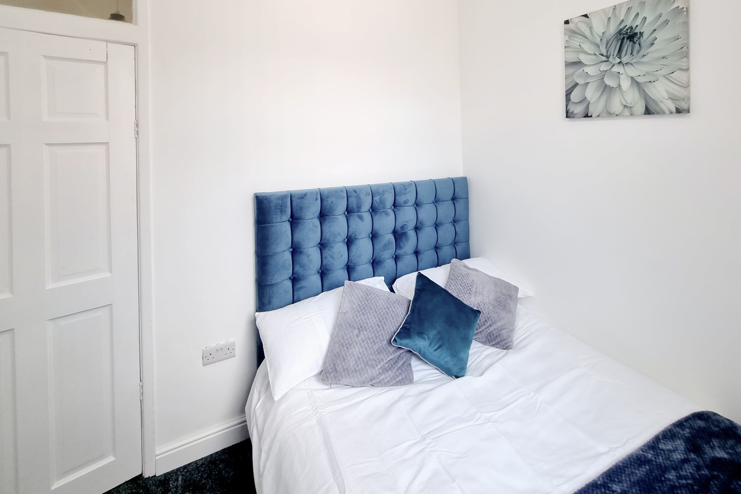 Cowesby Co-Living - Private Room Self-Cater photo 6
